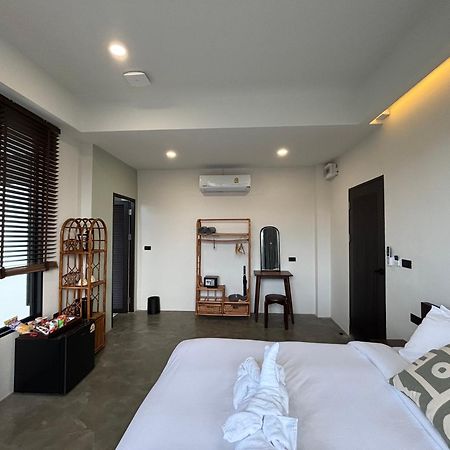 The Episode Boutique Hotel Surat Thani Bagian luar foto