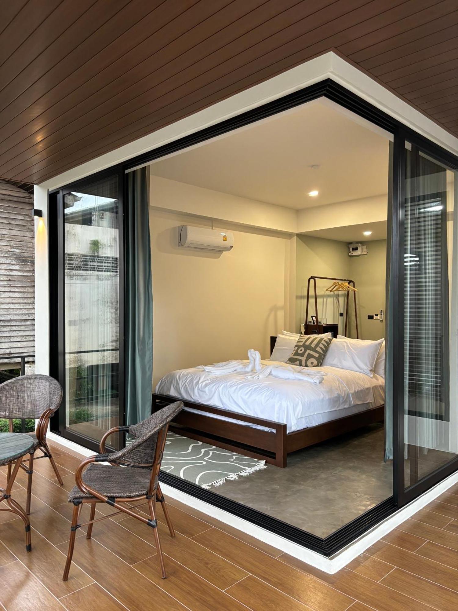 The Episode Boutique Hotel Surat Thani Bagian luar foto