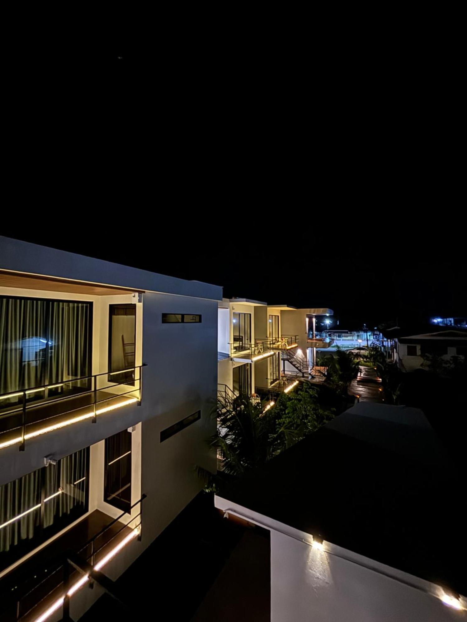 The Episode Boutique Hotel Surat Thani Bagian luar foto