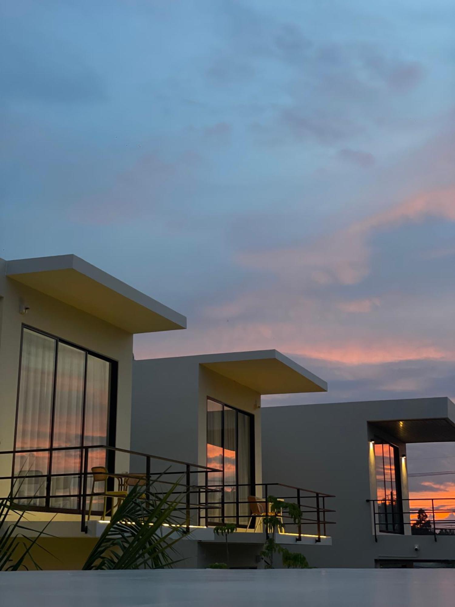 The Episode Boutique Hotel Surat Thani Bagian luar foto